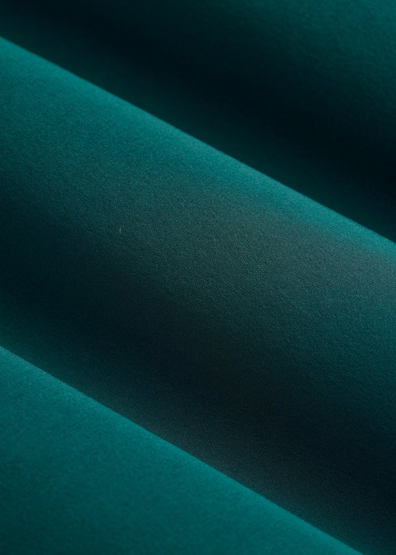 Featherweight Linerless Running Short for Tall Men in Deep Teal