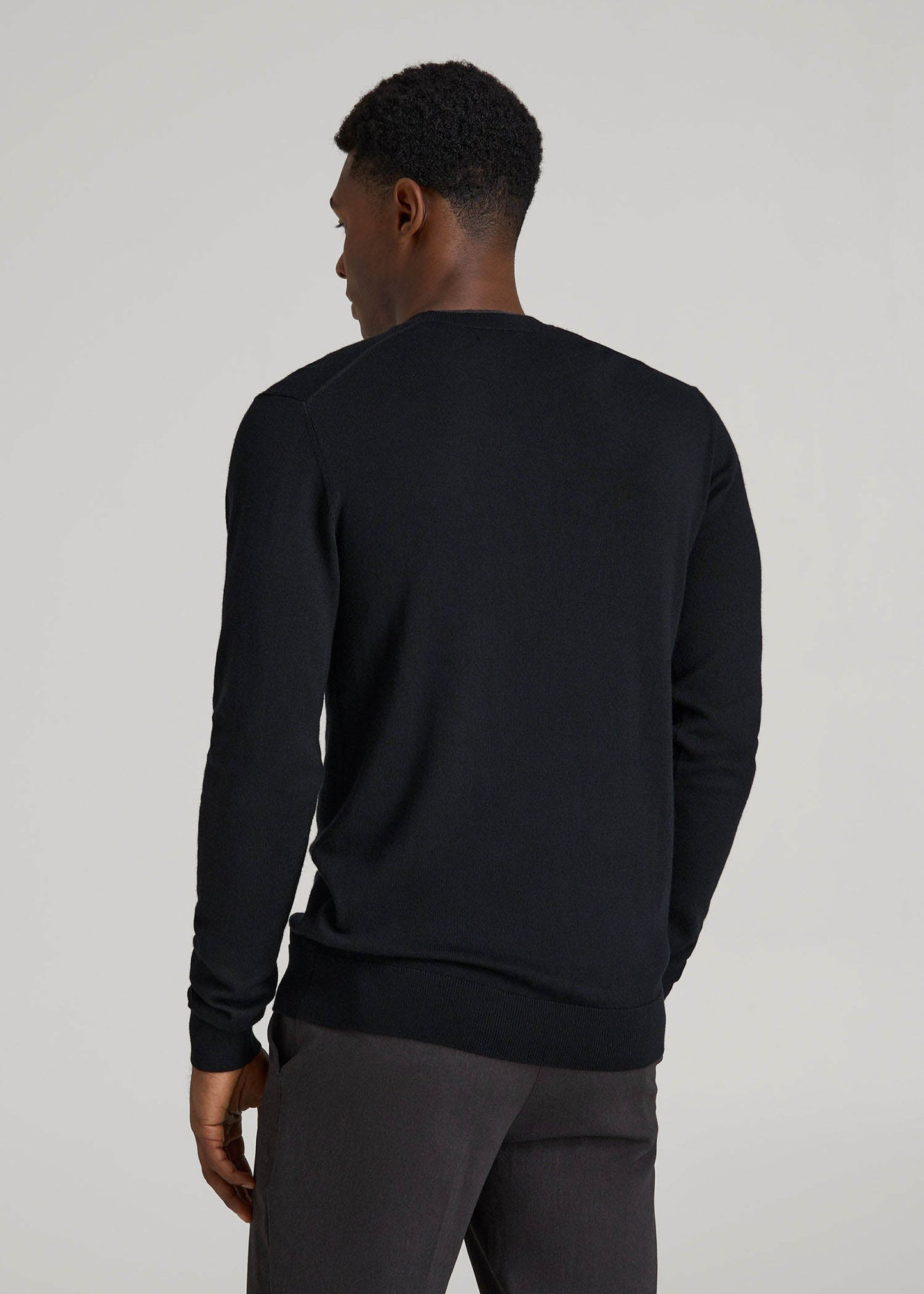 Merino Wool Crewneck Tip Sweater for Tall Men in Black